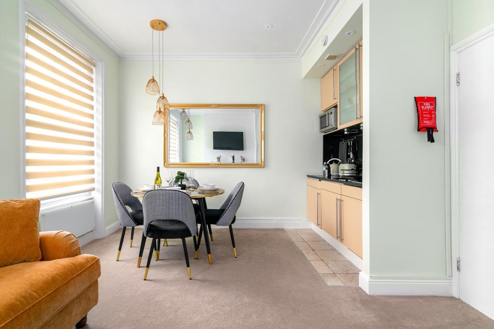Cosy Flat 5 Min From Holland Park Station! London Διαμέρισμα Εξωτερικό φωτογραφία