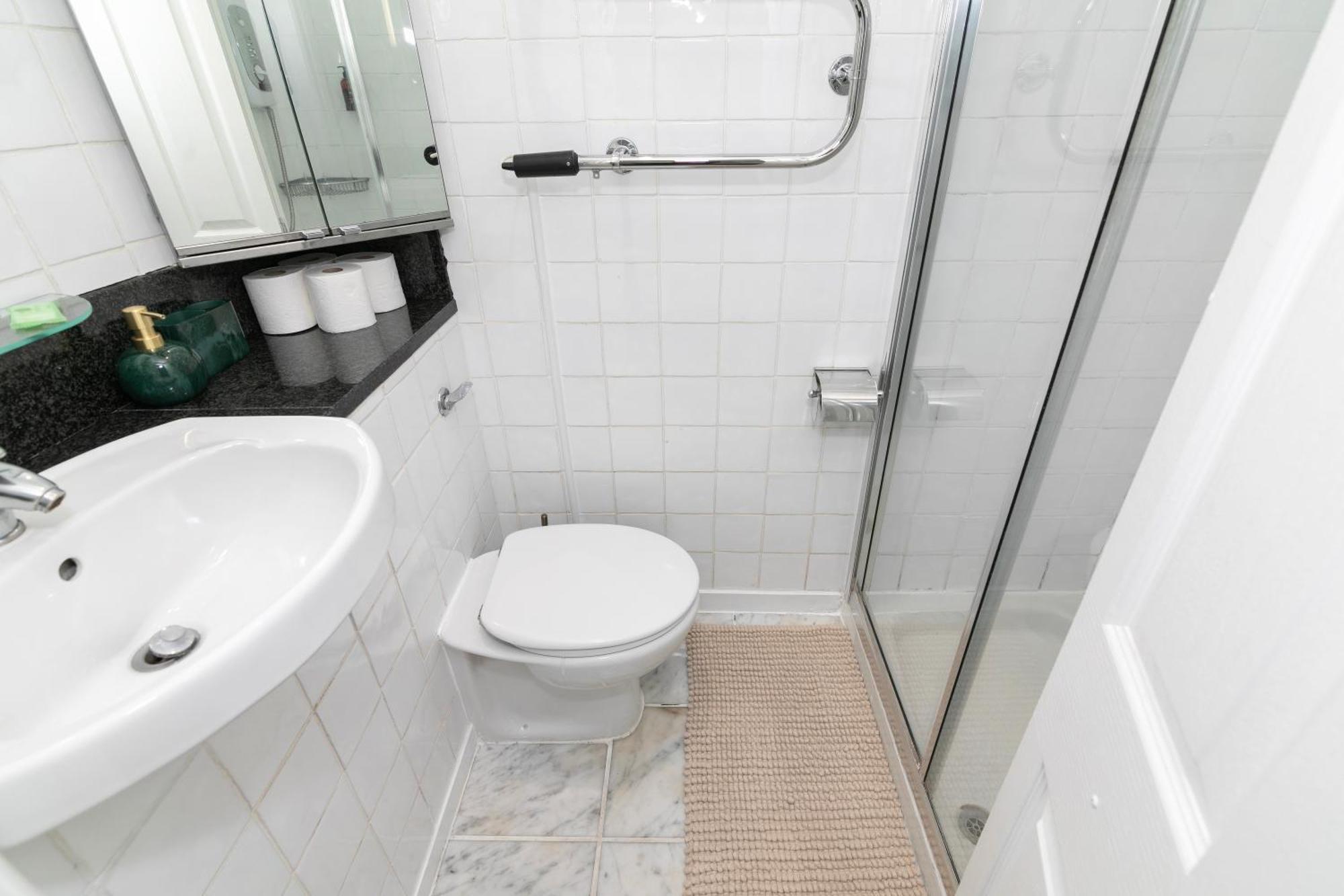Cosy Flat 5 Min From Holland Park Station! London Διαμέρισμα Εξωτερικό φωτογραφία
