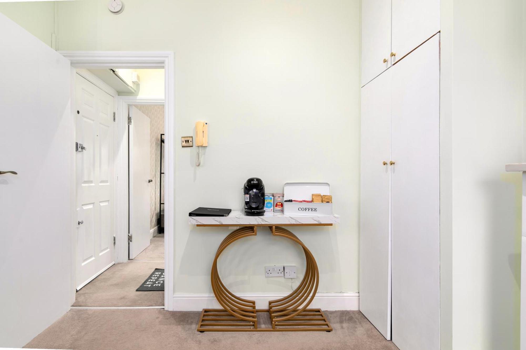 Cosy Flat 5 Min From Holland Park Station! London Διαμέρισμα Εξωτερικό φωτογραφία