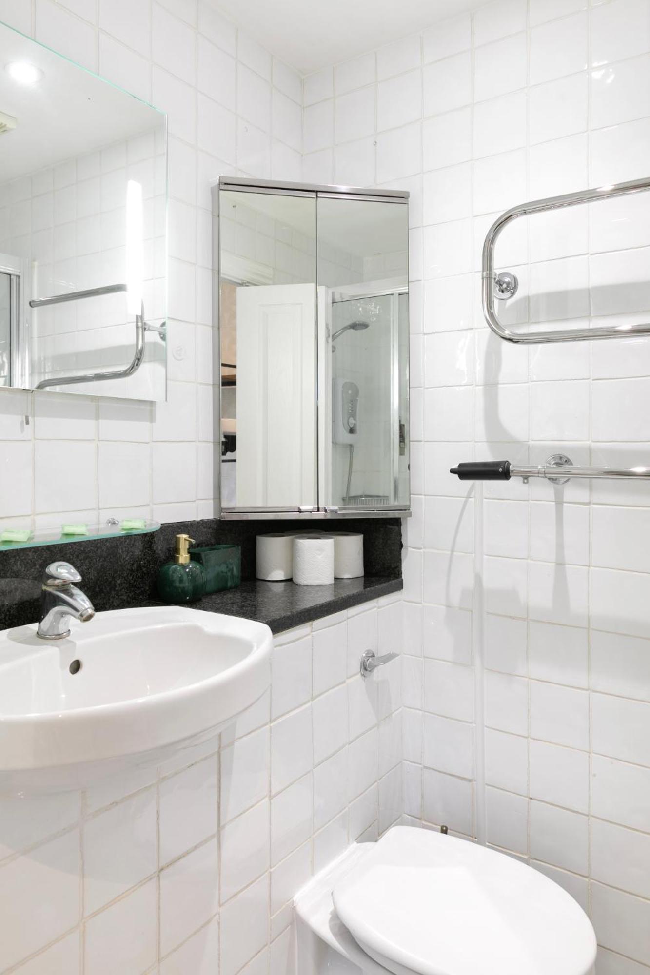 Cosy Flat 5 Min From Holland Park Station! London Διαμέρισμα Εξωτερικό φωτογραφία